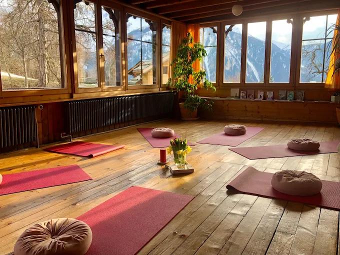 Parenthèse Enchantée — retraite yoga avec Yasmin et Anouk